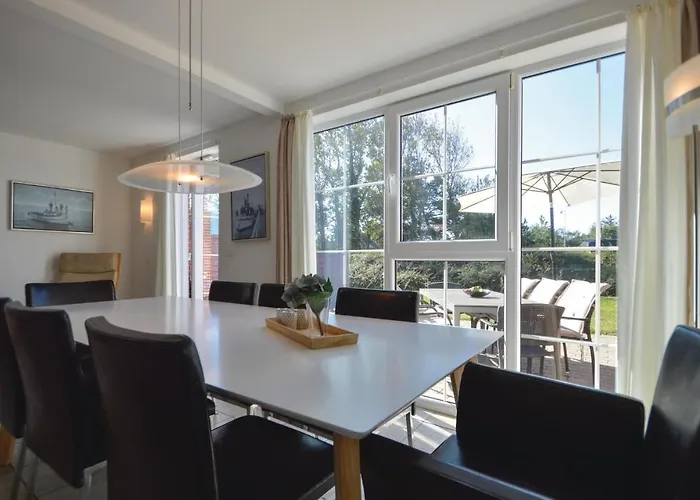Lovely In With House Sea View 펜션 Romo